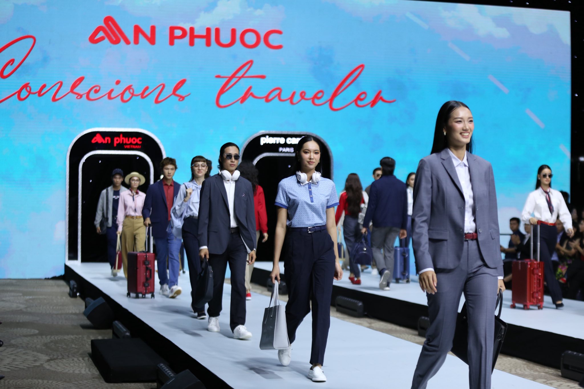 Quay chụp quảng cáo